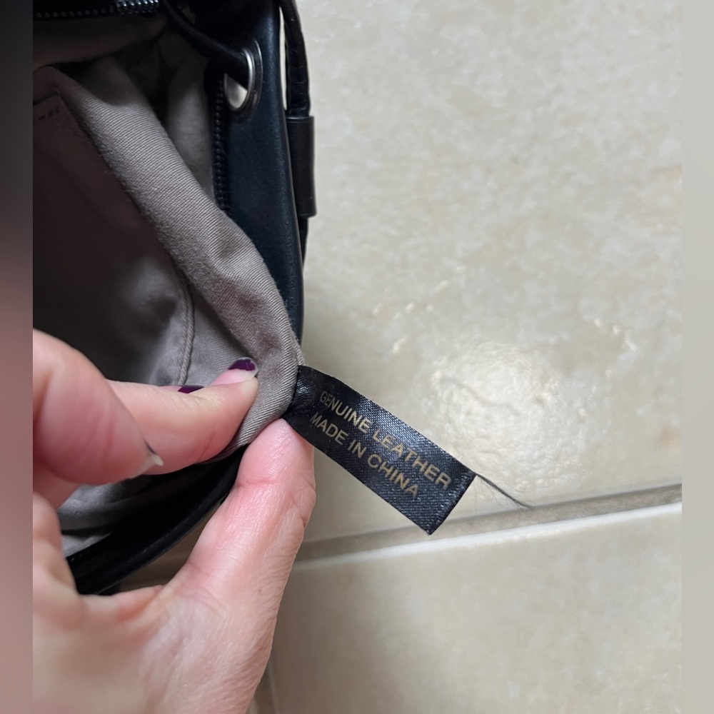 Margot Women’s Genuine Leather Small Crossbody Bag Black EUC - Picture 13 of 13